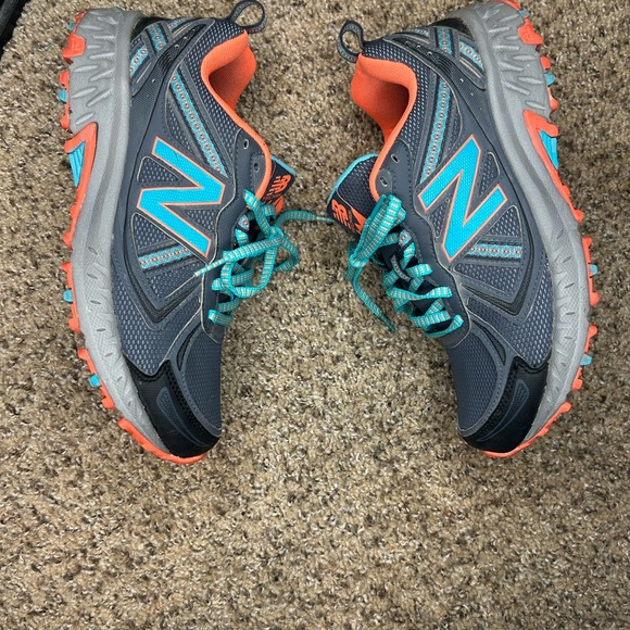 Women New Balance shoes - Picture 4 of 6